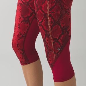 Lululemon vent it out crop size 6